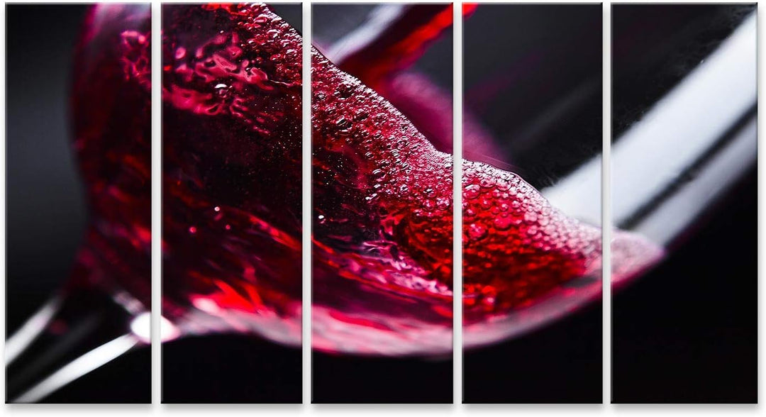 islandburner Bild auf Leinwand Rotwein Im Weinglas Auf Schwarzem Hintergrund Für Küche Bilder Wandbi