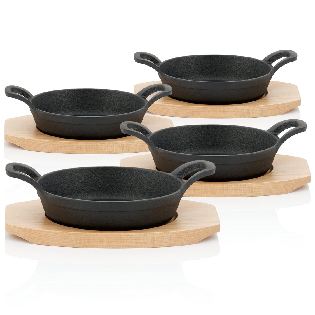 BBQ-Toro Gusseisen Servierpfännchen mit Holzunterlage (4 Stück) | Ø 16 cm | bereits eingebrannt - pr