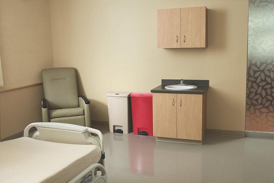 Rubbermaid Commercial Products Slim Jim 1883566 50 Litre Front Step Step-On Resin Wastebasket - Red