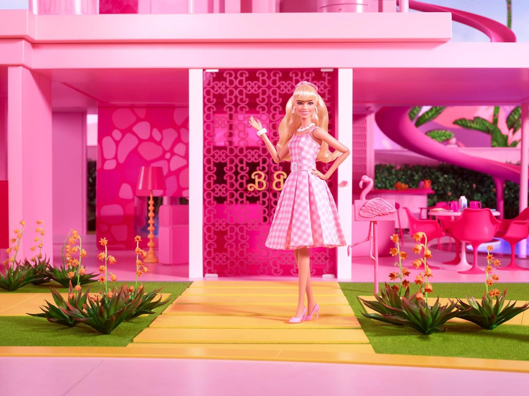 Barbie Puppe, Barbie the movie doll, in rosa weissem Kleid und Gänseblümchen Halskette, Barbie Margo