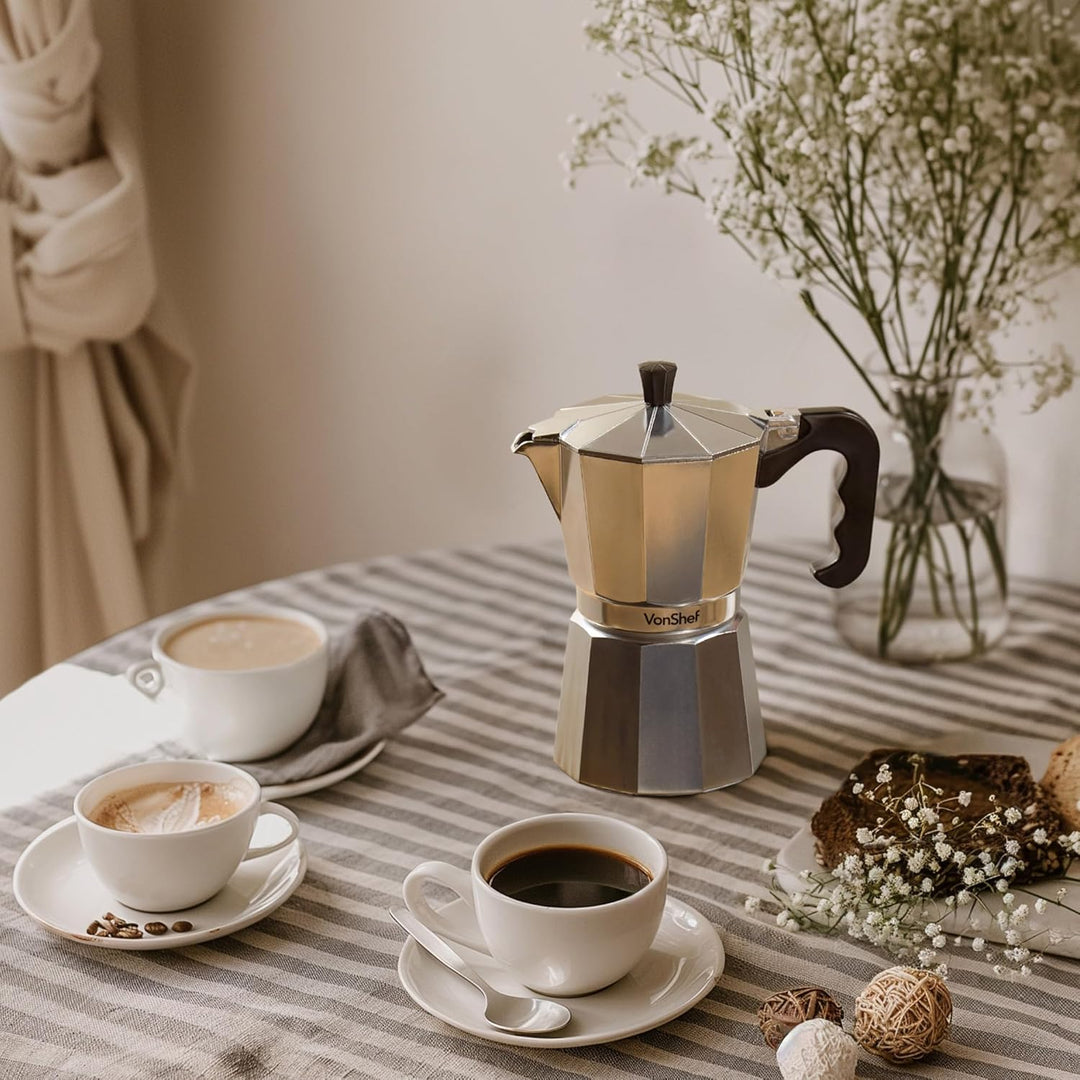 VonShef Espressokanne für den Herd, Italienischer Espressokocher aus Aluminium für Gas- & Elektroher