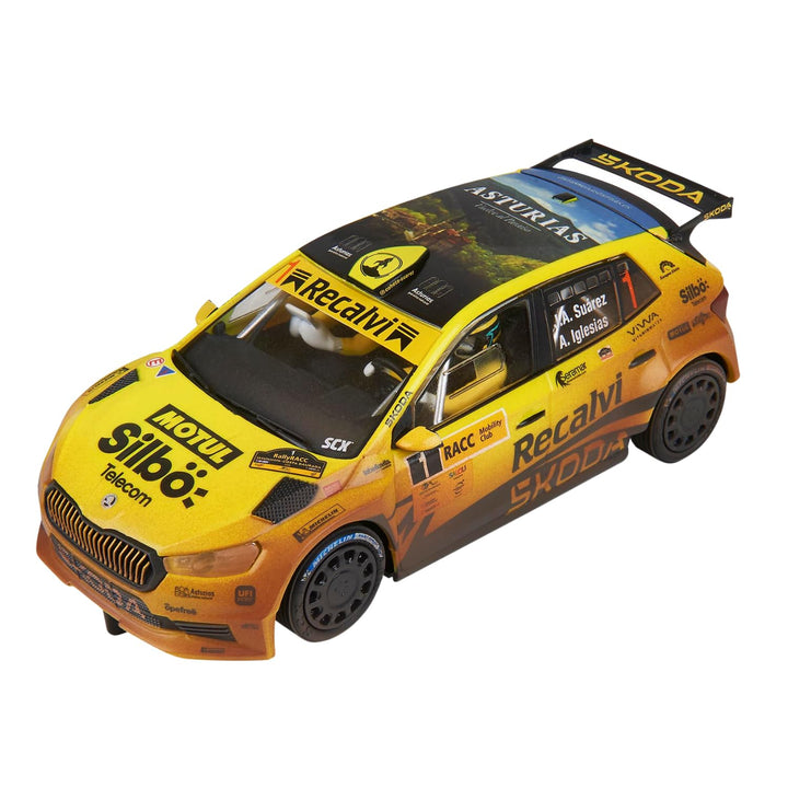 SCALEXTRIC Klassisches Rennfahrzeug - Slotauto - Massstab 1:32 (Skoda Fabia WRC2 - Suárez Mud Effect