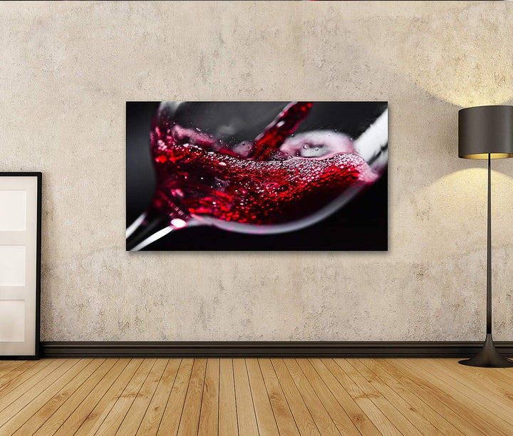 islandburner Bild auf Leinwand Rotwein Im Weinglas Auf Schwarzem Hintergrund 2 Bilder Wandbilder Pos