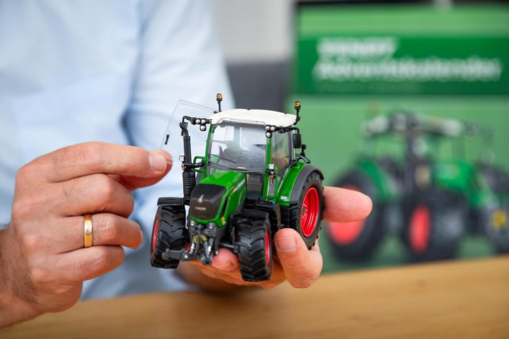 FRANZIS 67231 - Fendt Adventskalender: Fendt Advent Calendar 2024, 2024
