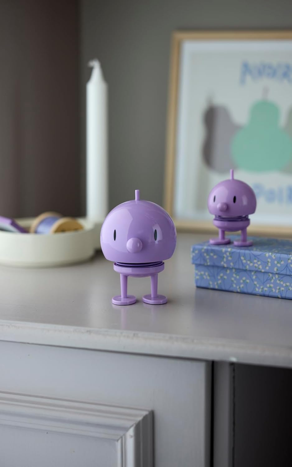 Hoptimist Bumble, Wackelfigur Deko Skandinavisch, Deko Wohnzimmer, Schreibtisch Deko, Büro Gadgets,