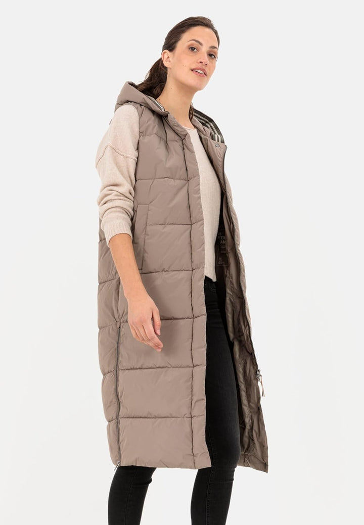 camel active Damen Lange Steppweste aus recyceltem Polyester, Braun