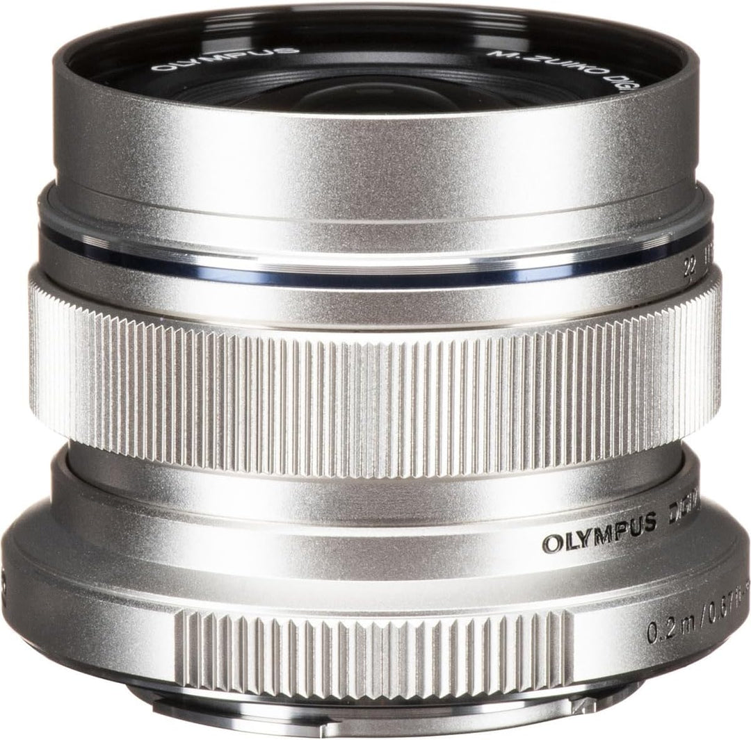Olympus 12 mm f/2.0 Objektiv silber, silber