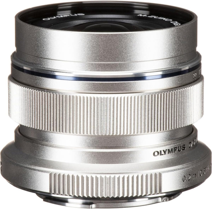 Olympus 12 mm f/2.0 Objektiv silber, silber
