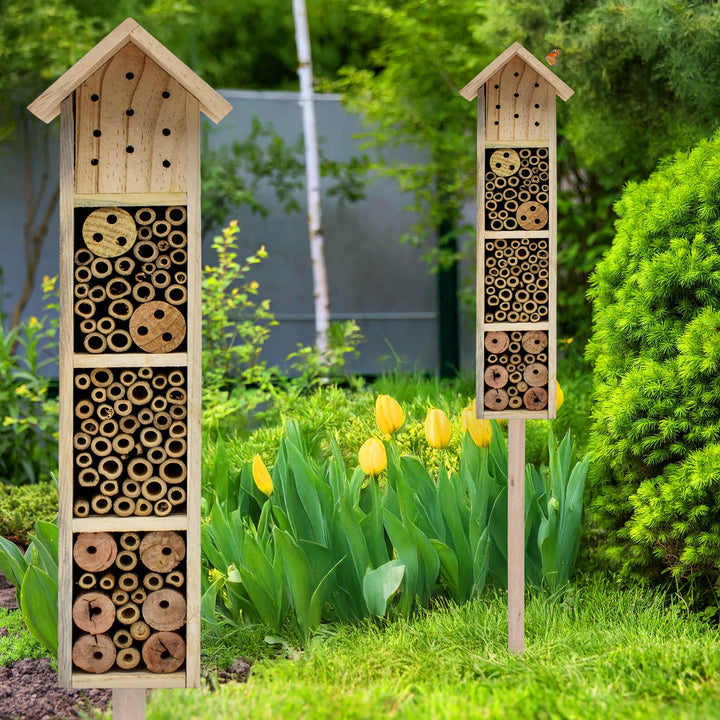 Holz Insektenhotel mit Erdspiess - H 78 cm - Insektenhaus naturbelassen zum Aufstellen - Bienenhotel