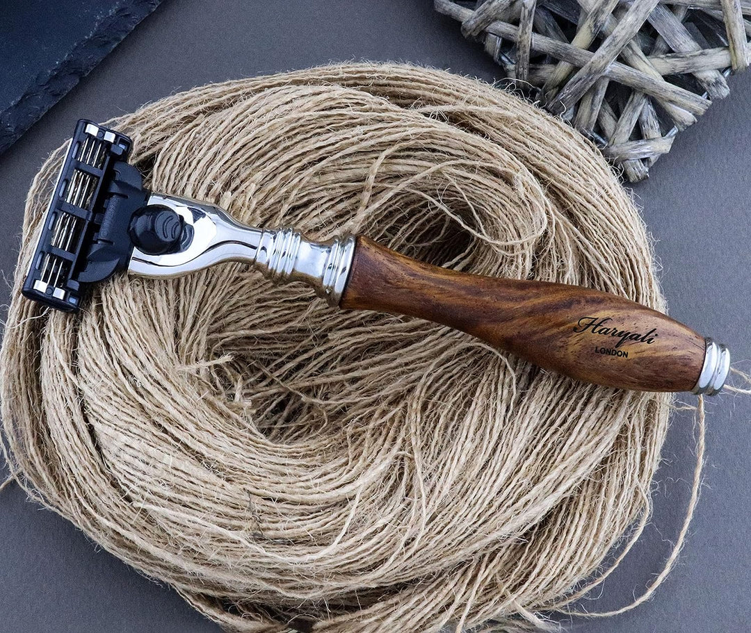 Haryali London Luxus Rasierset für Männer - Rasierhobel Set für Herren inkl. Dachshaar Rasierpinsel,