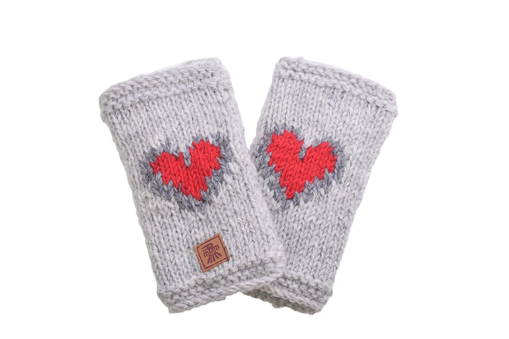 Pachamama Damen-Handwärmer, Wolle, Fleece-gefüttert, handgestrickt, rotes Herzmuster, Haferflocken,