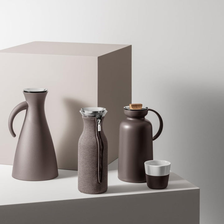 EVA SOLO – Kühlschrankkaraffe | skandinavisches Design | 1 Liter - 1.0l| Borrosilikat-Glas, Edelstah