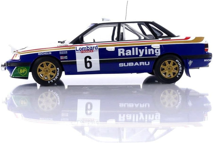 Ixo 18RMC080A Miniaturauto aus der Kollektion, Blau/Weiss
