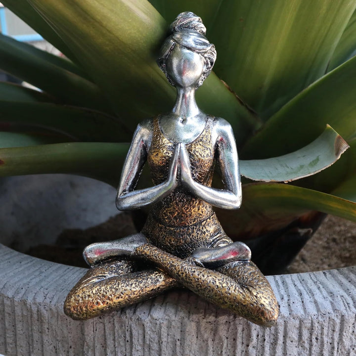 Yoga Lady, Mädchen Frau, Figur 24 cm hoch Handgefertigt Polystone Silber &amp; Gold