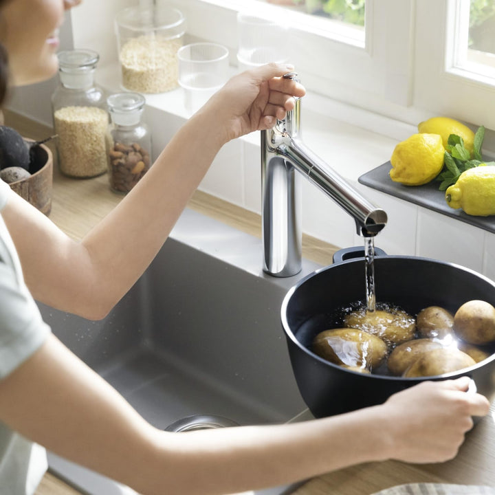 hansgrohe Küchenarmatur Zesis M33, Wasserhahn Küche mit Auslauf Höhe 160 mm, 150° drehbar, ausziehba