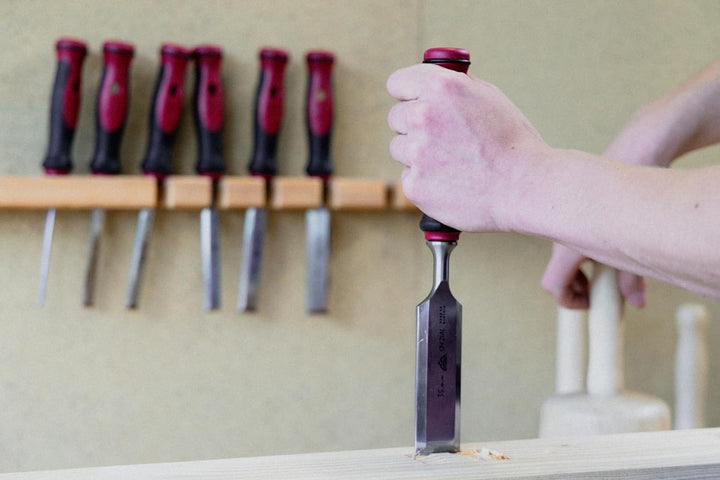 Stemmeisen mit rot-schwarzem 2K-Griff, 35mm, Stubai Profi Stechbeitel zur präzisen Holzbearbeitung,