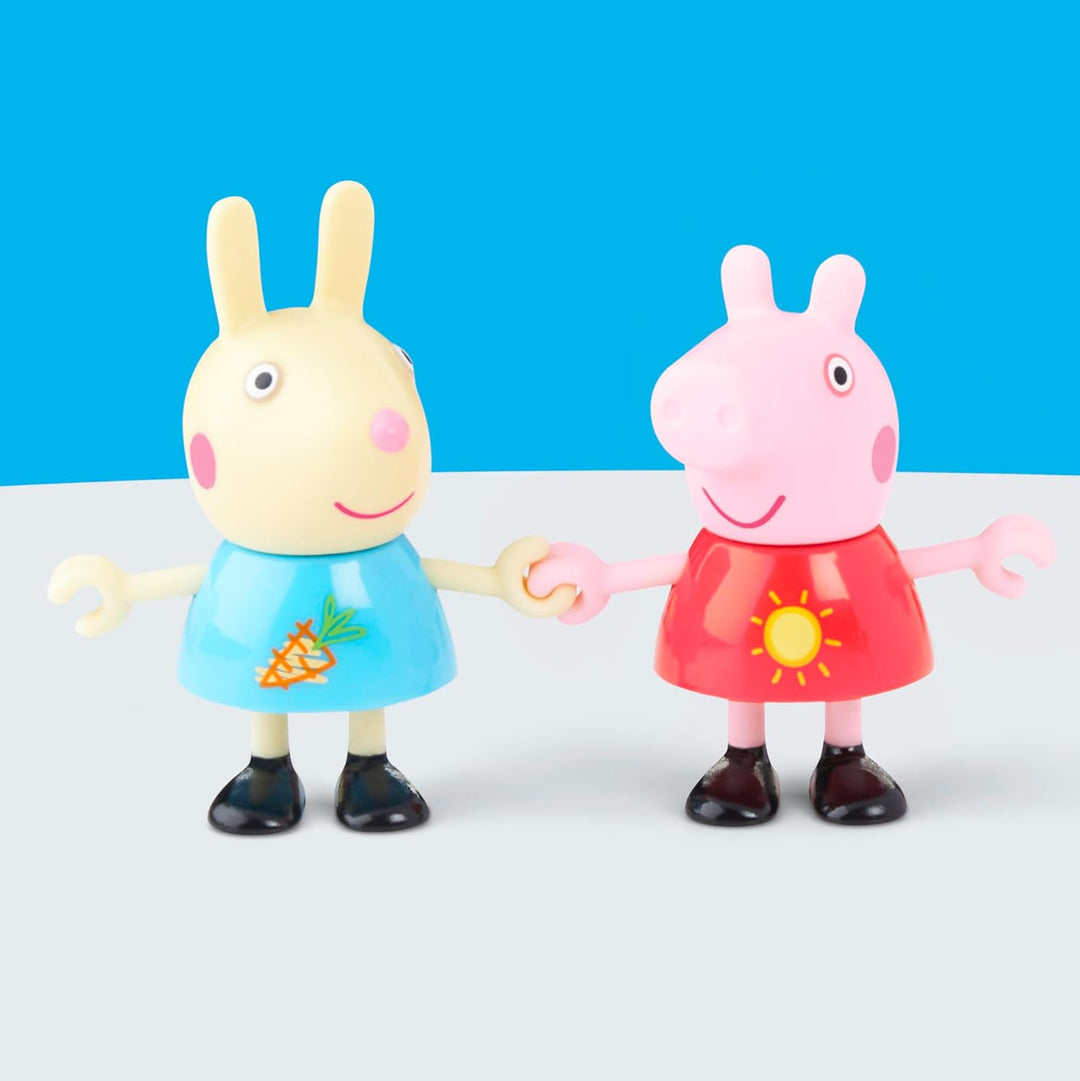 Peppa Pig Peppa auf dem Spielplatz Spielzeug Set mit 2 Figuren und lustigem Zubehör wie Schaukel und