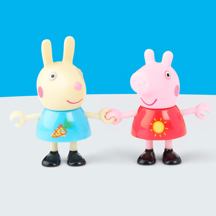 Peppa Pig Peppa auf dem Spielplatz Spielzeug Set mit 2 Figuren und lustigem Zubehör wie Schaukel und