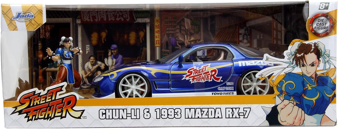 Jada Toys Street Fighter Figur Chun-Li mit Modellauto 1993er Mazda RX-7 - Set aus Actionfigur (6 cm)
