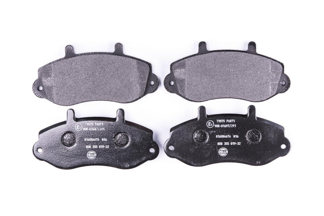 HELLA PAGID 8DB 355 019-321 Bremsbelagsatz - T9075 - Dicke/Stärke: 17.5mm - Bremssystem: Bosch - nic
