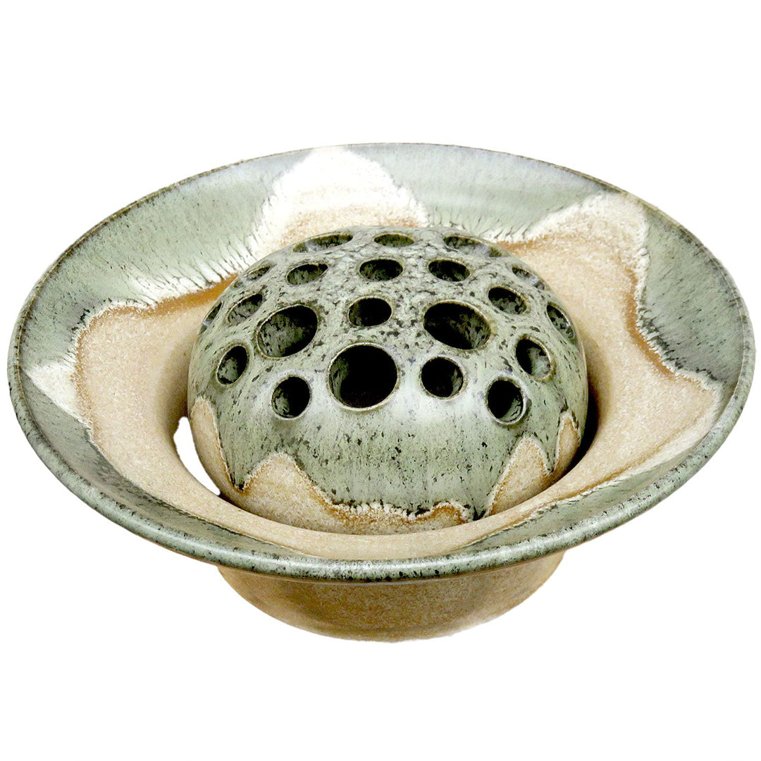 Blumensteckschale beige-grün, 2-teilig, handgetöpfert, 13 cm Durchmesser, Steinzeug