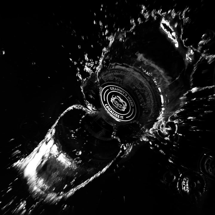 Granny's Premium Aluminium Gewürzmühle | messerscharfes Mahlwerk | 4-teilig | inkl. Reinigungswerkze