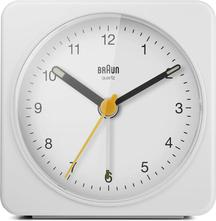 Braun Klassischer analoger Wecker mit Schlummerfunktion und Licht, ruhiges Quarzuhrwerk, Crescendo-A