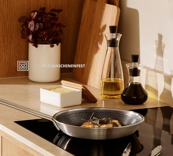 Eva Solo | Set Oilcarafe & Dressingshaker | Drip-Free – no Oil or Dressing on The Table |
