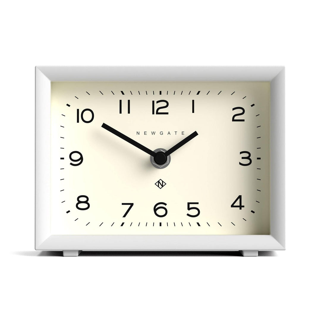 NEWGATE® Henry Schreibtisch Uhr | Zeitgenössisches rechteckiges Design | Weiss | Leicht lesbare nunb