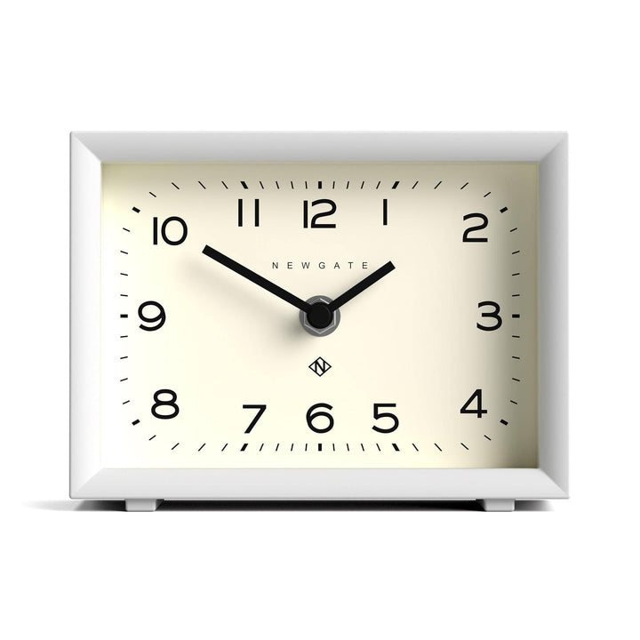 NEWGATE® Henry Schreibtisch Uhr | Zeitgenössisches rechteckiges Design | Weiss | Leicht lesbare nunb