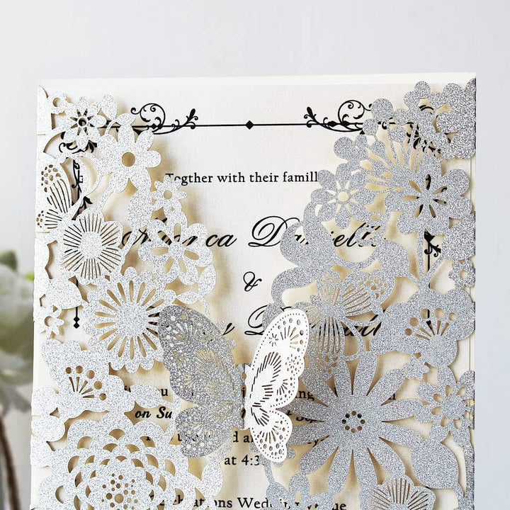 Hosmsua 20x Silber Glitzer Laserschnitt Spitze Flora Hochzeit Einladungskarten mit Schmetterling und