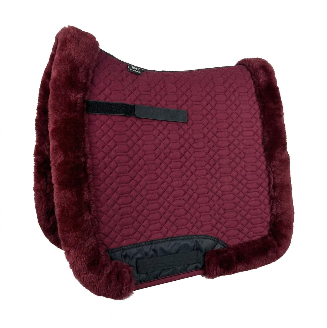 Engel Reitsport Lammfell Schabracke Fully Lined mit Fellkranz SCHABRA3-D-BOR-BOR Stoff Bordeauxrot F