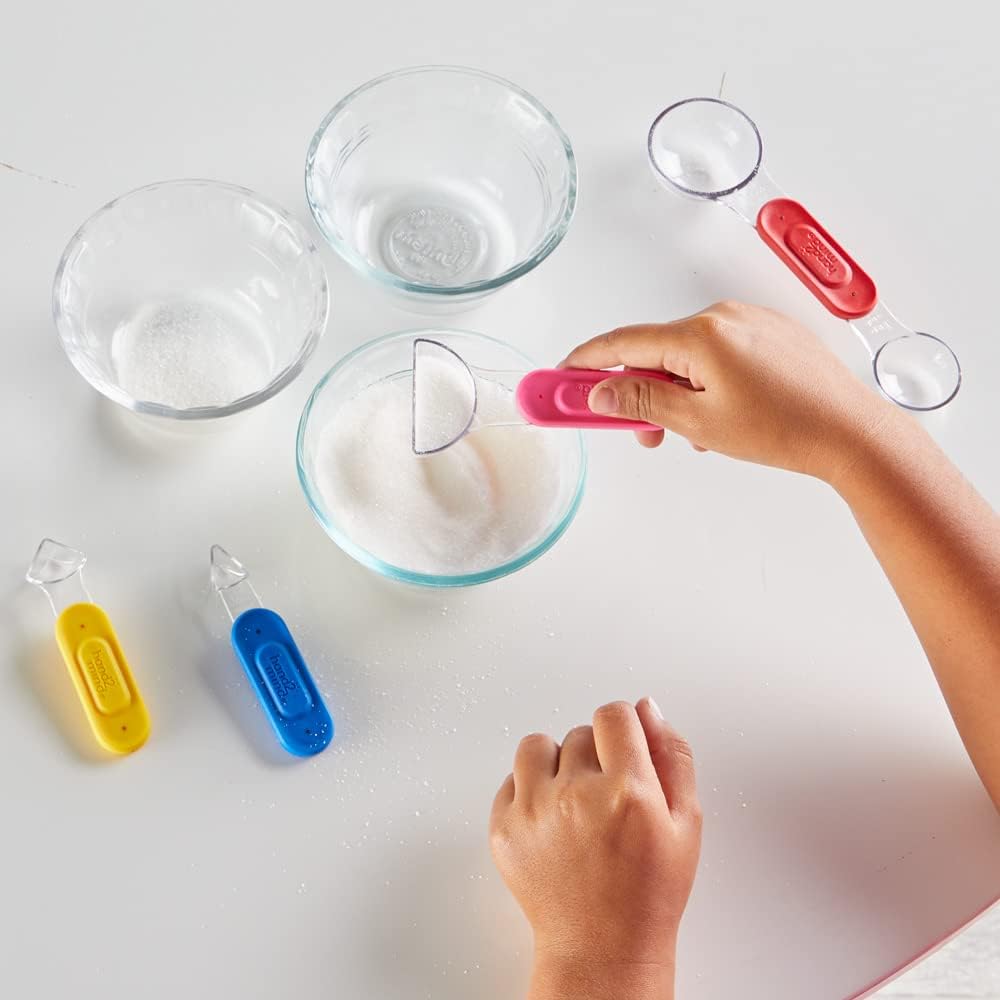 Learning Resources Rainbow Fraction Flüssigkeiten-Messbecher, 4er-Set Messbecher für Kinder, mit Tro