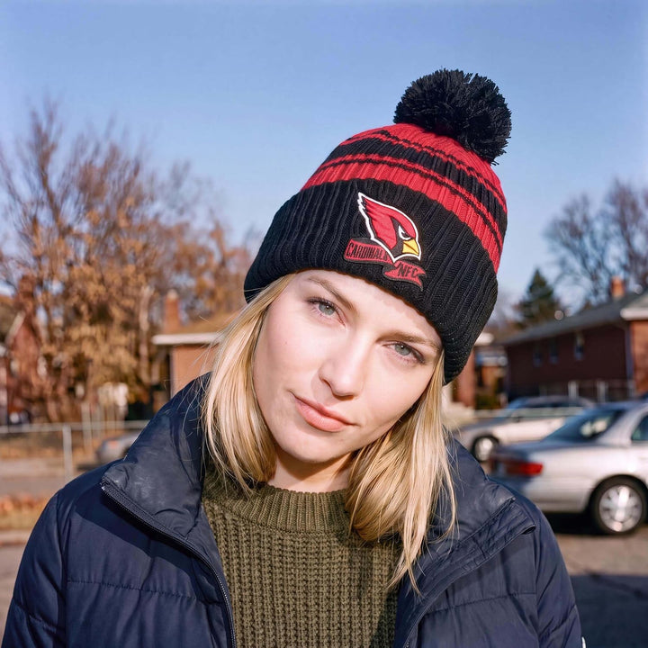 New Era NFL 2022-2023 Sideline Sport Knit Beanie American Football Mütze mit Bommel alle Teams