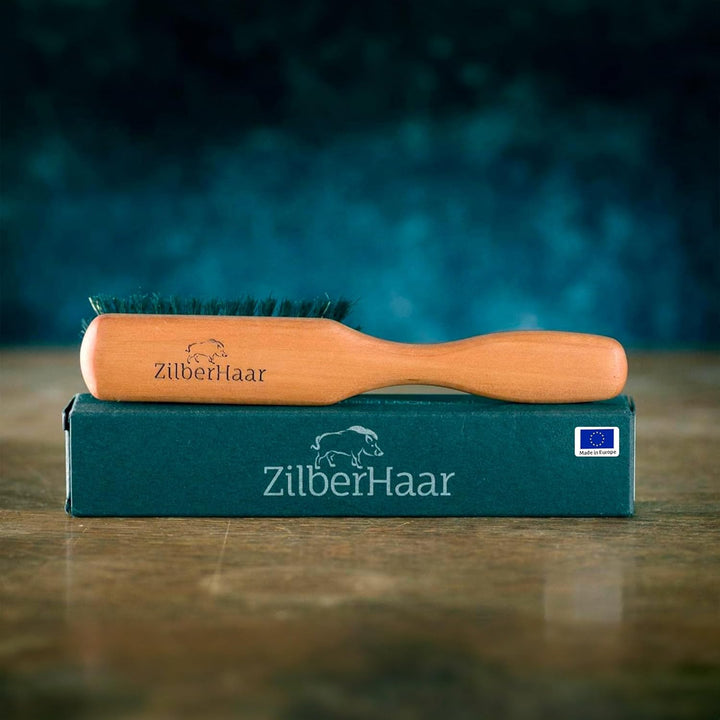 ZilberHaar Bartbürste (Harte Borsten) | 100% Wildschweinborsten und Deutsches Birnbaumholz | Mit All