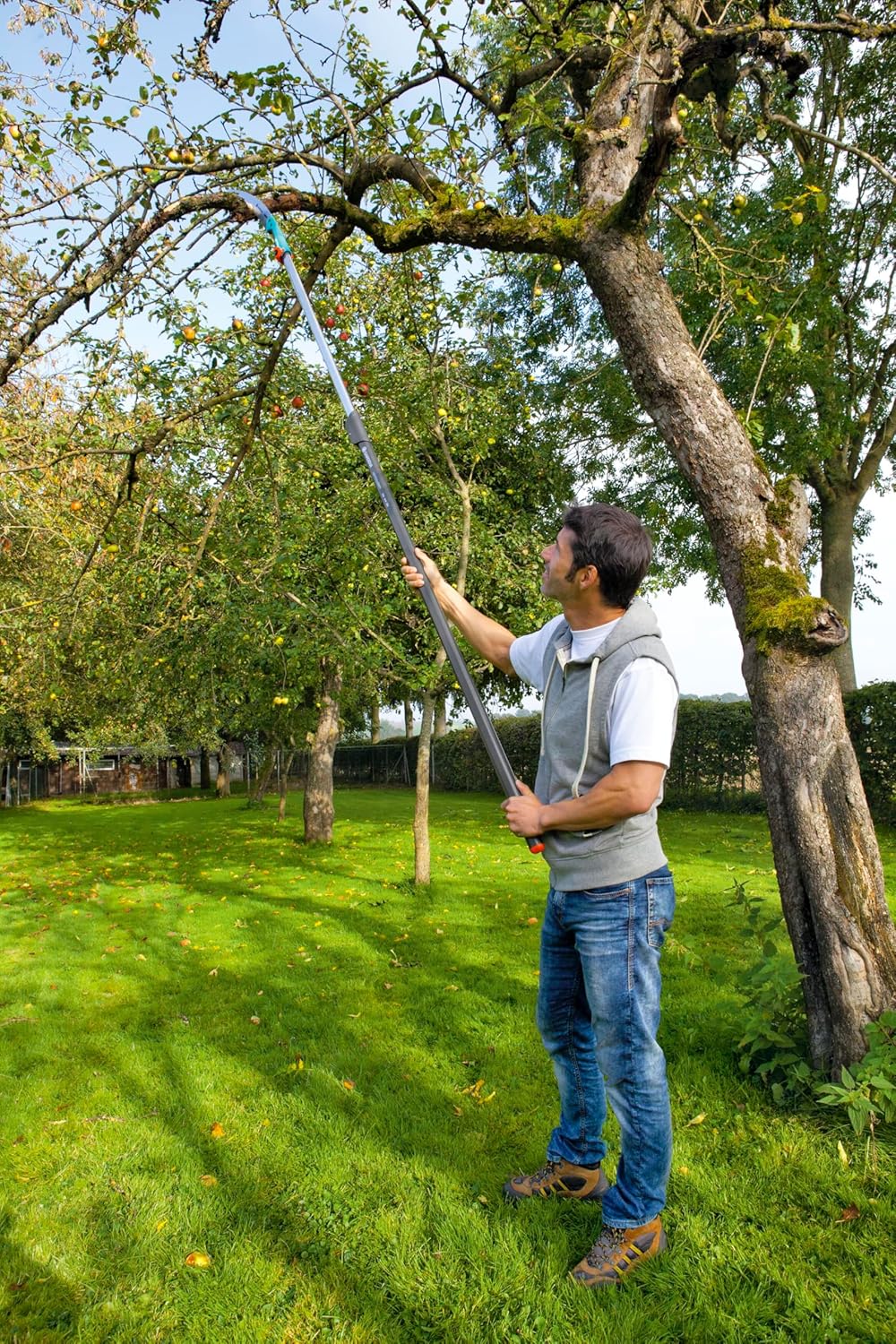 Gardena combisystem-Gartensäge 300 P gebogen: Astsäge für saubere Astschnitte, Sägeblattlänge 340 mm