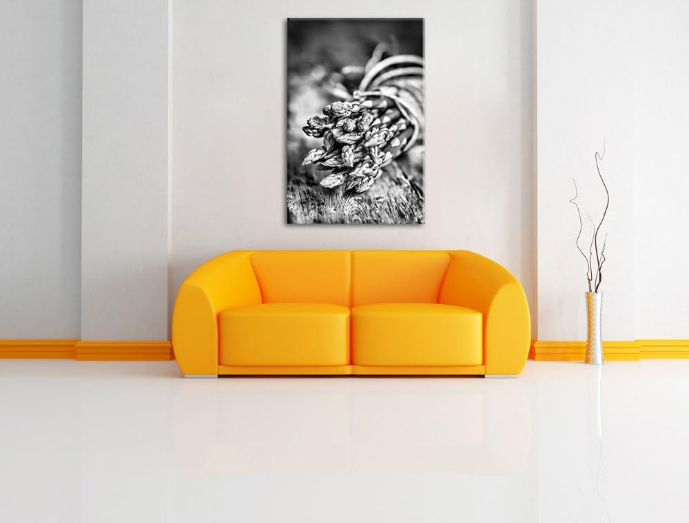 Pixxprint Monocrome, Frischer knackiger Spargel auf Holztisch, Format: 100x70 auf Leinwand, XXL ries