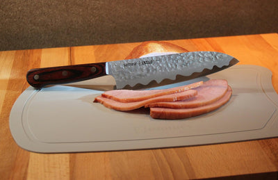 Samura KAIJU Profi Santokumesser ultra-scharf, gross, aus japanisch AUS 8 Stahl, gehämmert, 18cm Kli