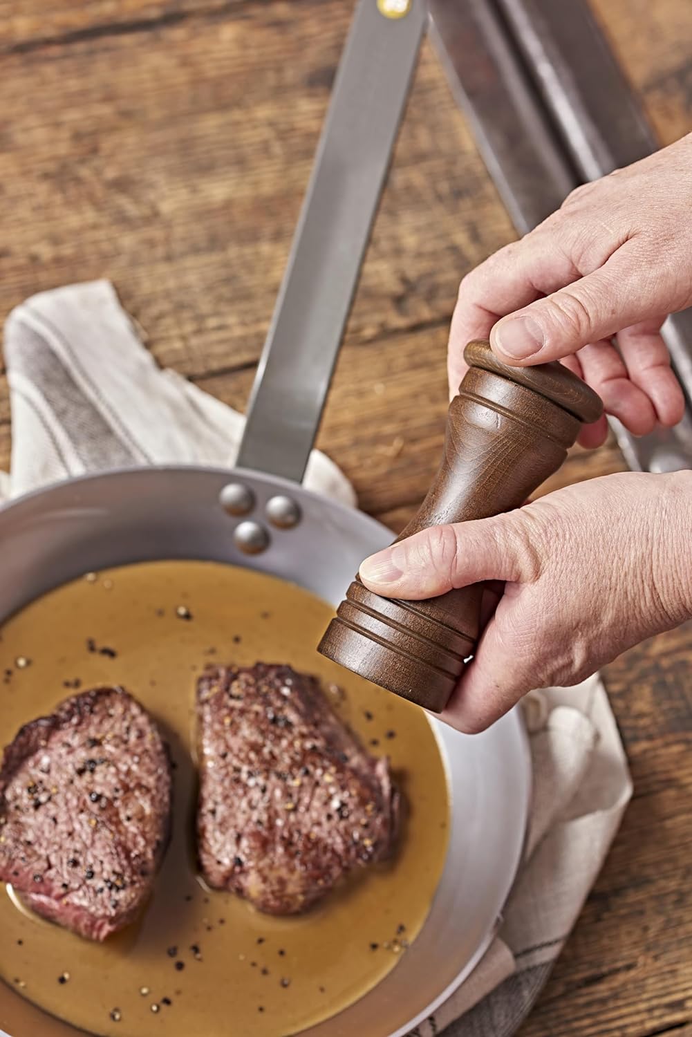 De Buyer 5610.03 Box #Steaklover : Mineral B 26 + Pfannenwender + Mühle, Gold