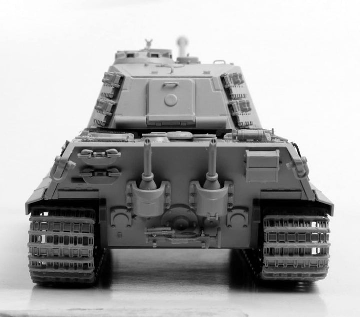 Zvezda 500783601 - 1:35 Sonderkraftfahrzeug 182 Kingtiger Henschel