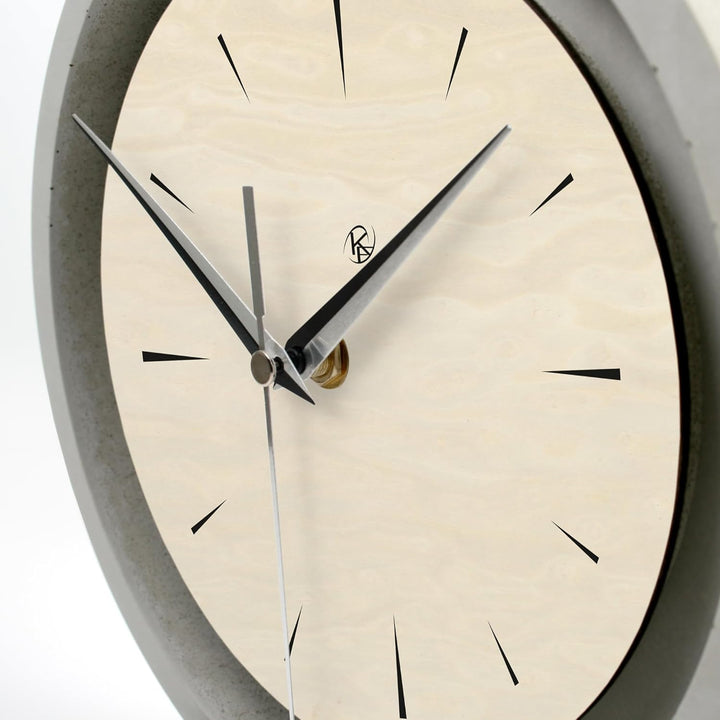 Runde Tischuhr aus Beton im Industrial Design – leise Standuhr ohne Ticken in minimalistischem Desig