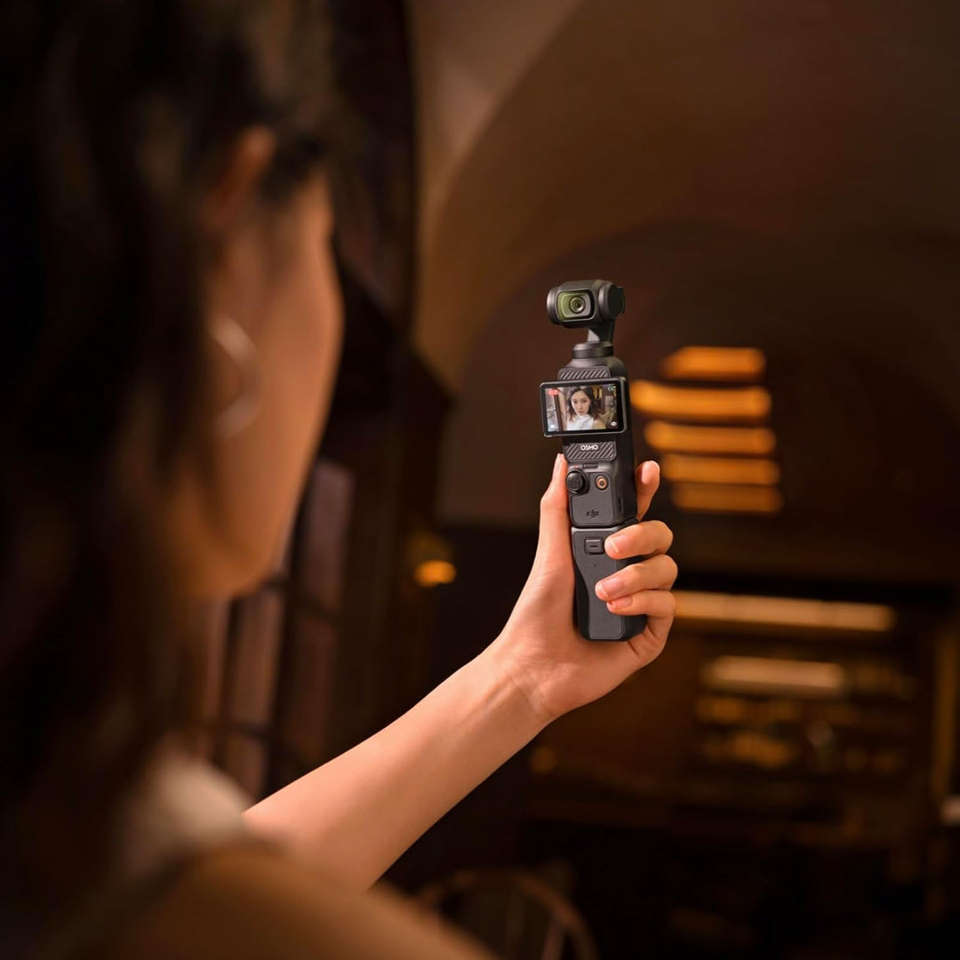 DJI Osmo Pocket 3 Kamera mit 1 Zoll CMOS-Video und 4K/120 fps, 3-Achsen-Stabilisierung, Schnellfokus