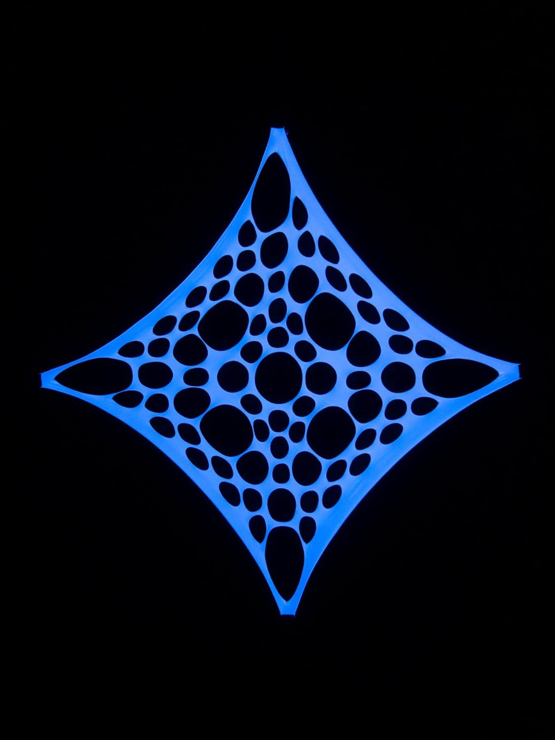 PSYWORK Schwarzlicht Segel Spandex | PSY Suzy Square | Weiss | 1 x 1m | UV-aktiv | Leuchtend | Wandt