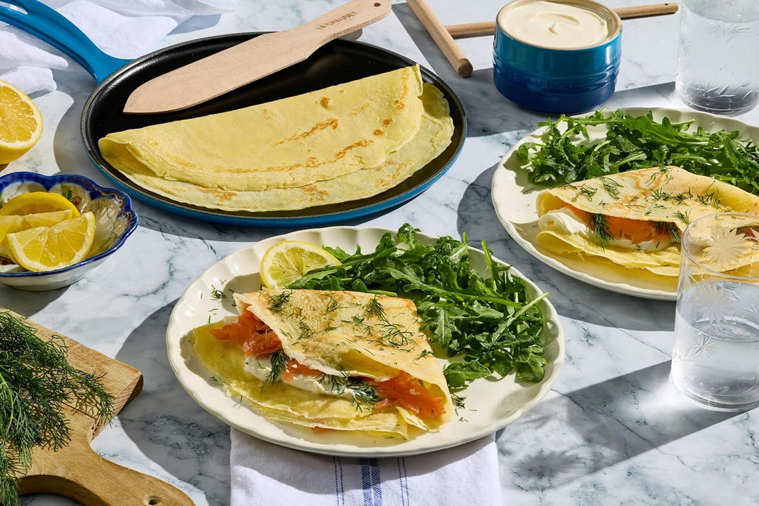 Le Creuset Gusseisen-Crêpespfanne, Inkl. Holzschieber, Ø 27 cm, Rund, Für alle Herdarten inkl. Induk