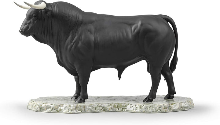 LLADRÓ Figur Kampfstier. Bull. Porzellan.
