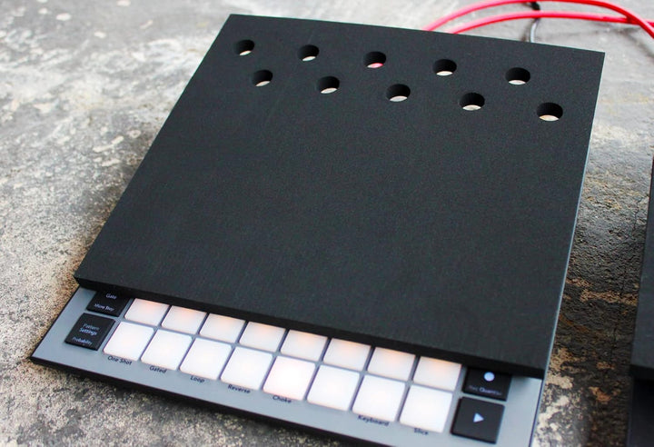 Hochwertiges Synthesizer Staub Deck Cover | für Circuit Tracks & Rhythm Sample Sequenzer | Groovebox