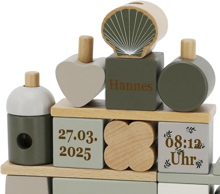 Steckspiel Haus personalisierbar mit Name und Geburtsdaten Baby Geschenk mit Gravur (Oliv), Oliv