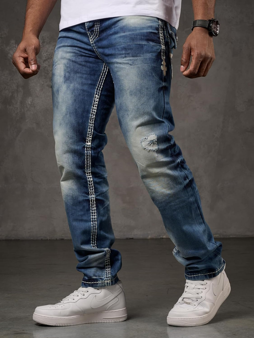Cipo & Baxx Herren Jeans – Bequeme Straight Fit Jeans Hose mit markanten Kontrastnähten, Langlebige