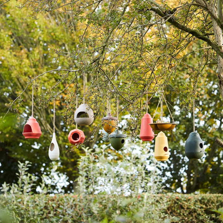 Point-Virgule Nistkästen für vögel, Vogelhaus zum aufhängen, aus Bambusfasern, Ockergelb ø 15cm H 28