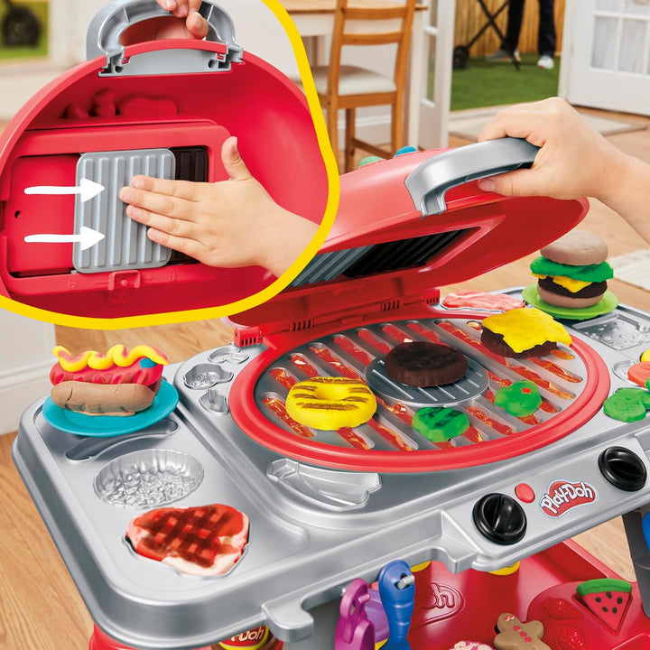 Play-Doh Grillparty Spielzeug, Grill-Station mit Formen, Accessoires und 6 Dosen Knete zum Basteln,